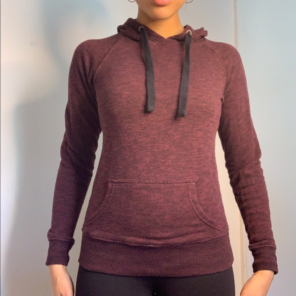 BASIC HOODIE